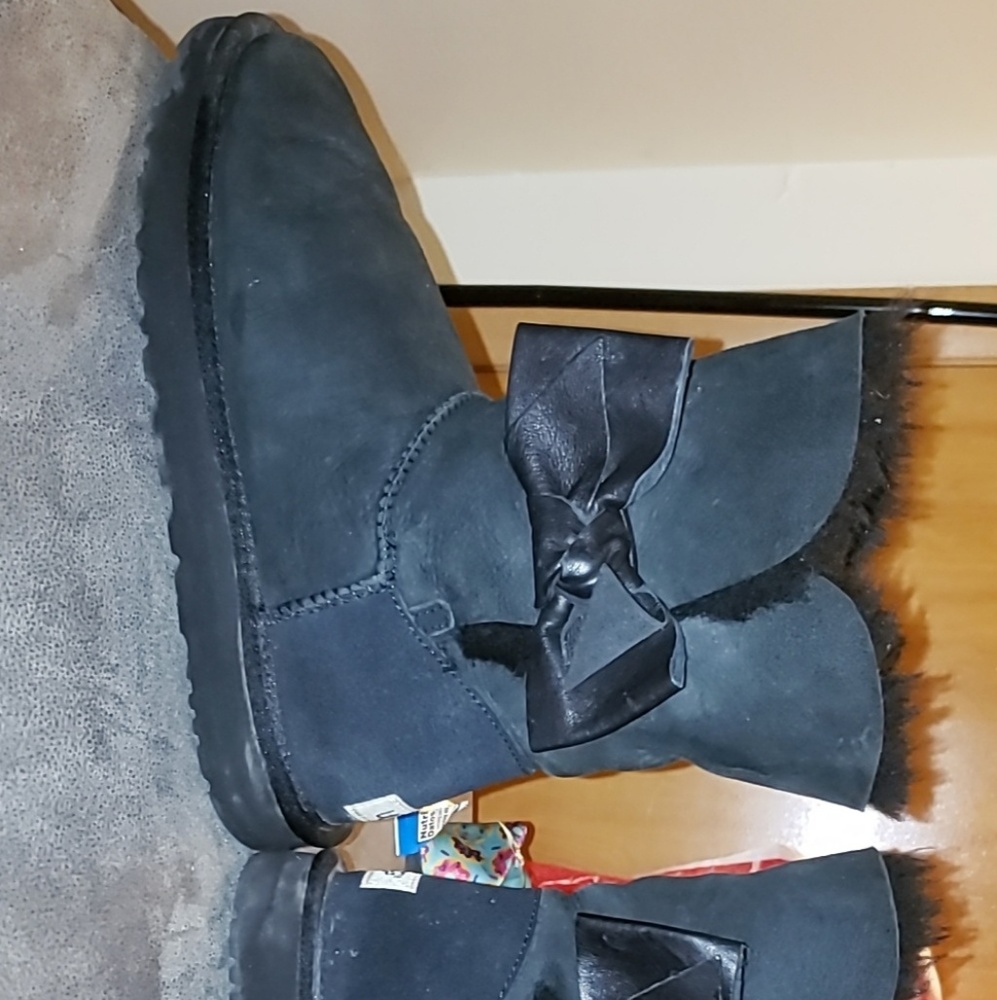 UGG boots--Will ship today before 3!!